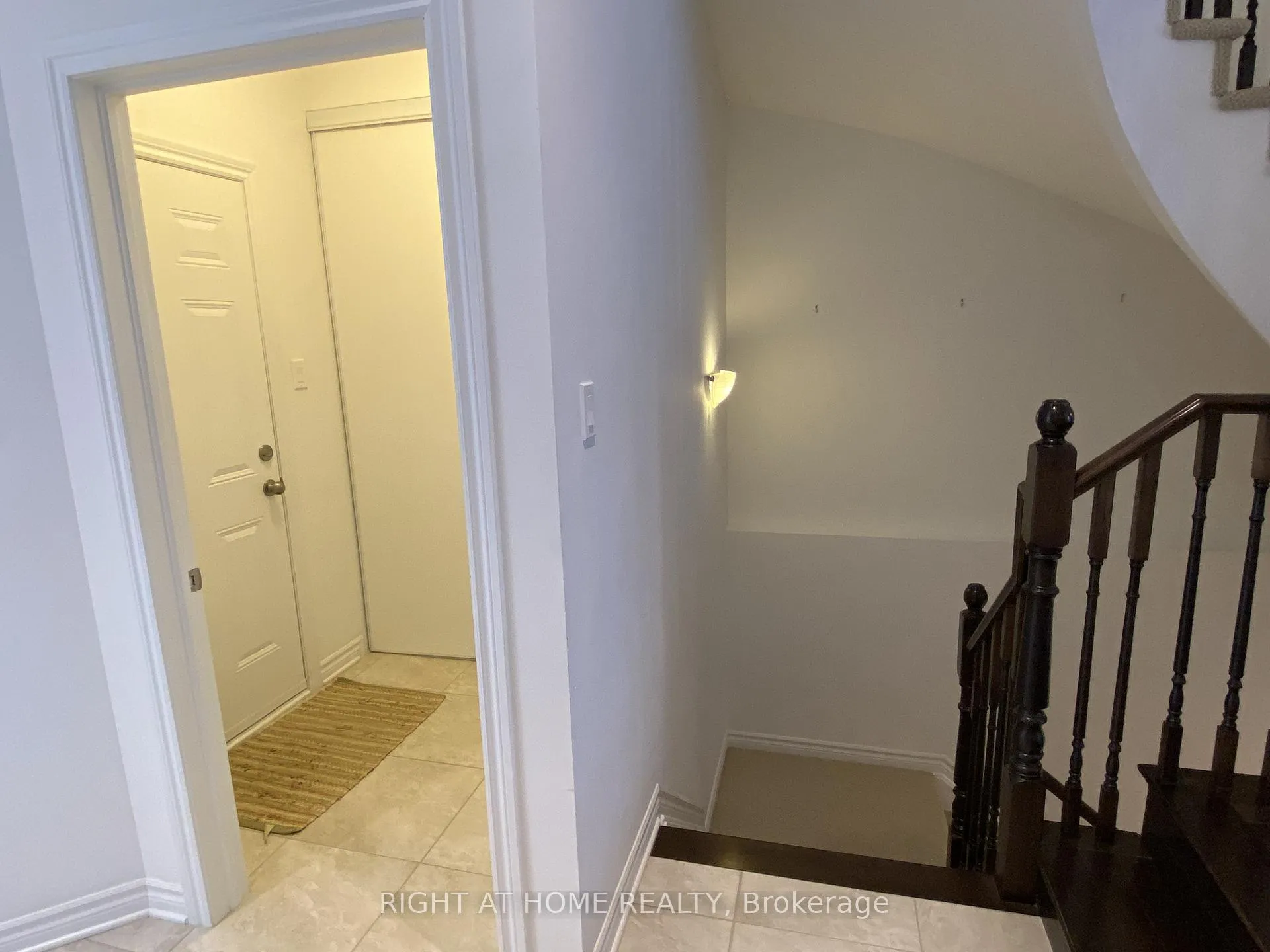 Photo 5 of 1119 Tischart Crescent, Ottawa, Kanata - Kanata Lakes/Heritage Hills — HOMEH