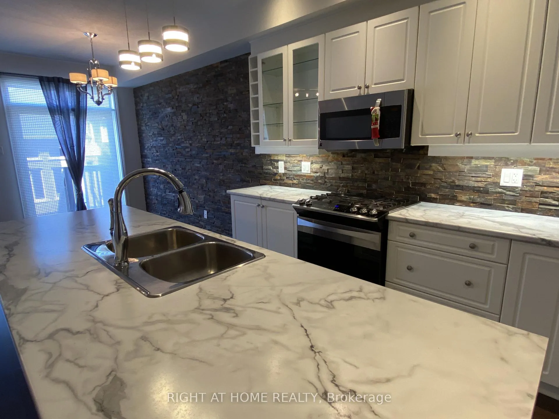 Photo 7 of 1119 Tischart Crescent, Ottawa, Kanata - Kanata Lakes/Heritage Hills — HOMEH
