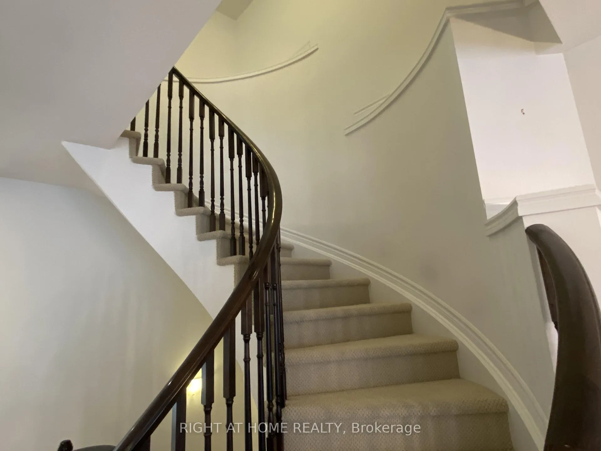 Photo 13 of 1119 Tischart Crescent, Ottawa, Kanata - Kanata Lakes/Heritage Hills — HOMEH