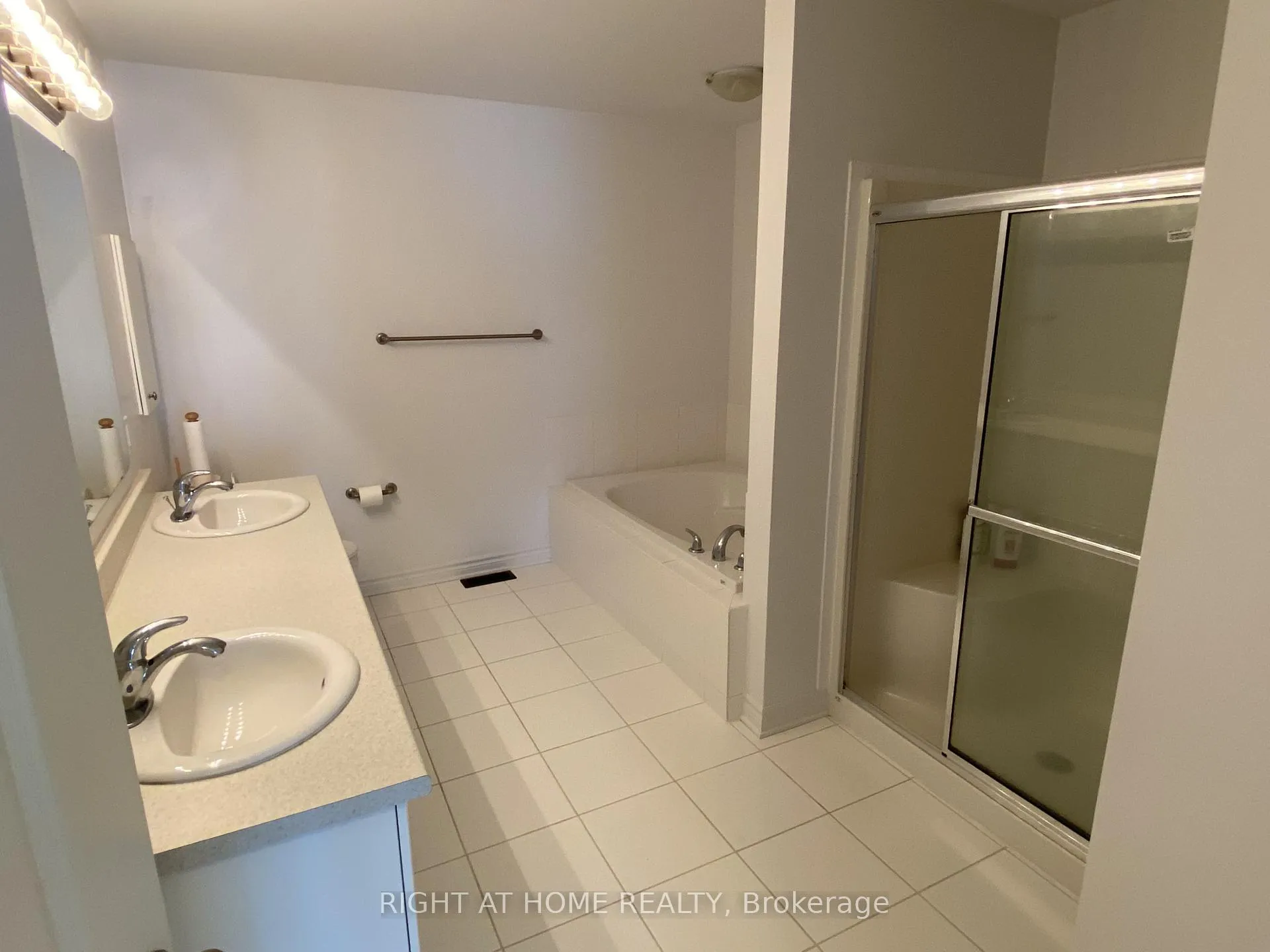 Photo 18 of 1119 Tischart Crescent, Ottawa, Kanata - Kanata Lakes/Heritage Hills — HOMEH