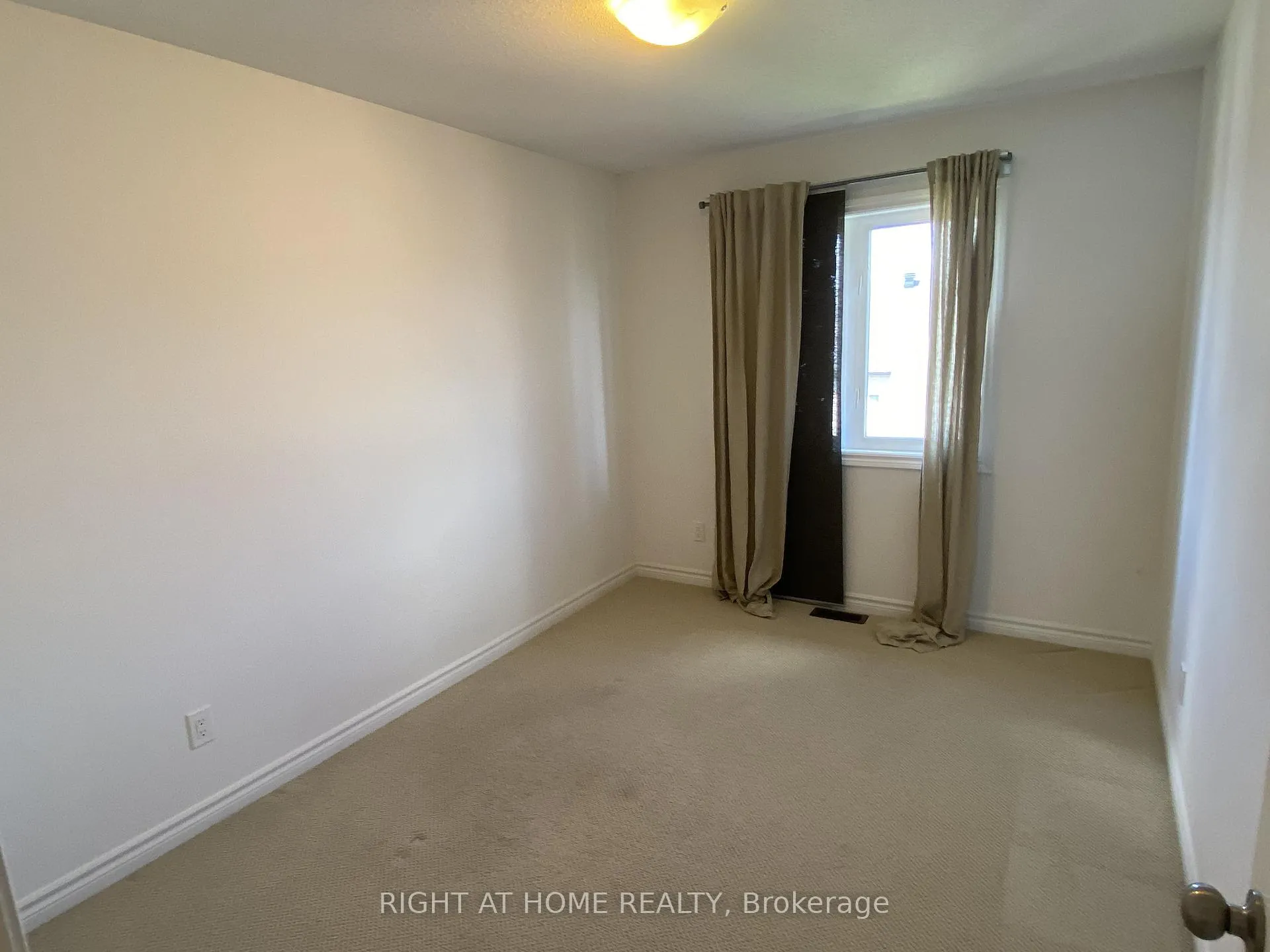 Photo 23 of 1119 Tischart Crescent, Ottawa, Kanata - Kanata Lakes/Heritage Hills — HOMEH