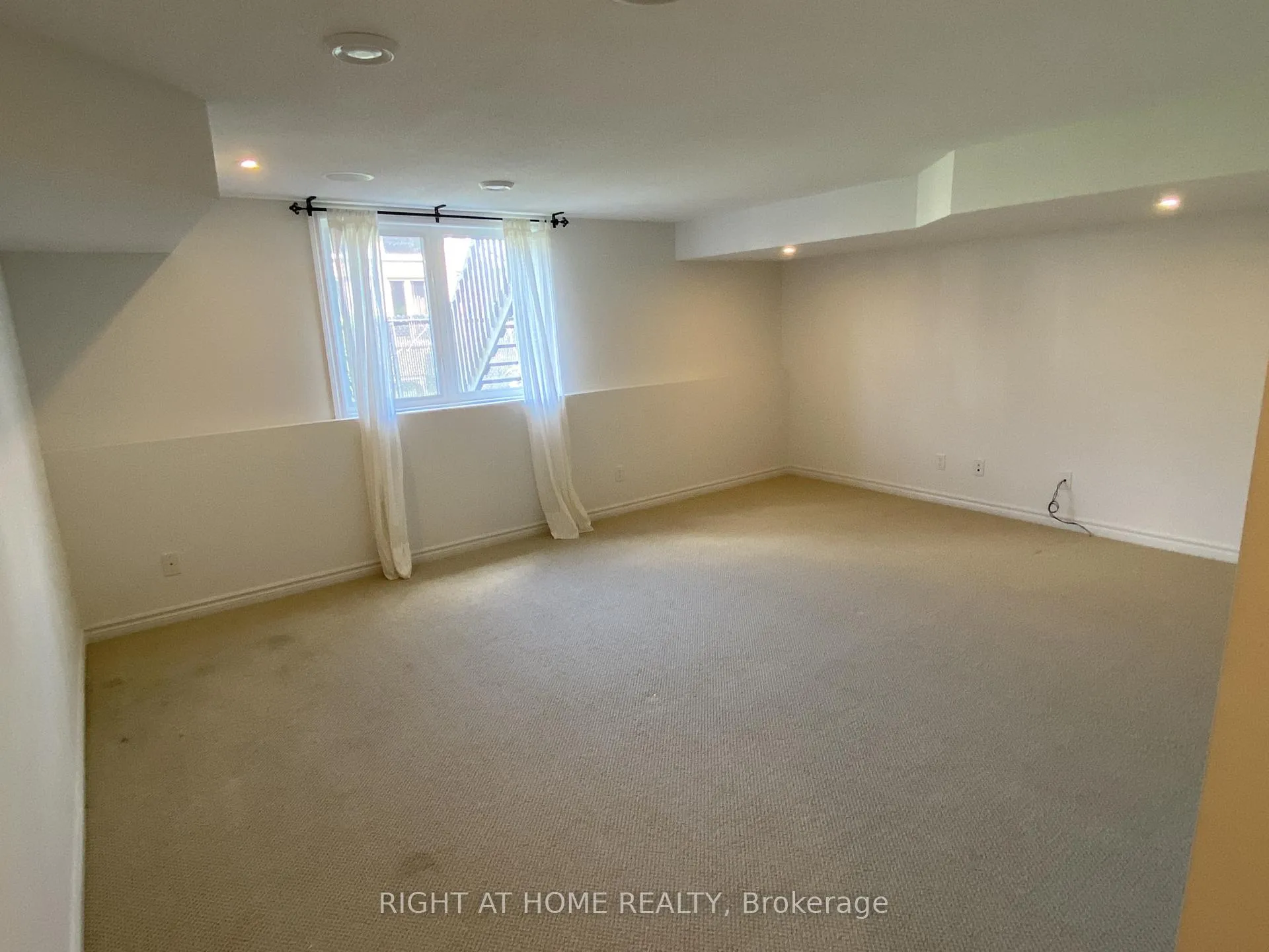 Photo 28 of 1119 Tischart Crescent, Ottawa, Kanata - Kanata Lakes/Heritage Hills — HOMEH