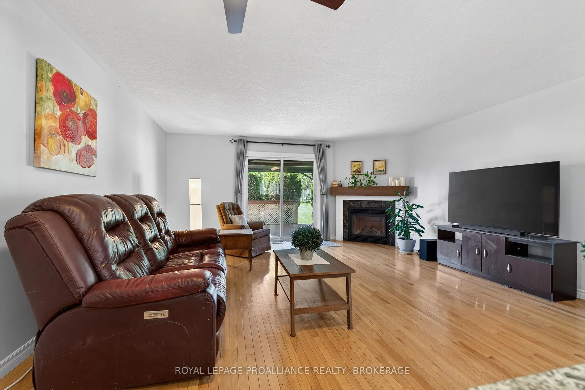 Photo 9 of 18 McKeown Crescent, Loyalist, Amherstview — HOMEH