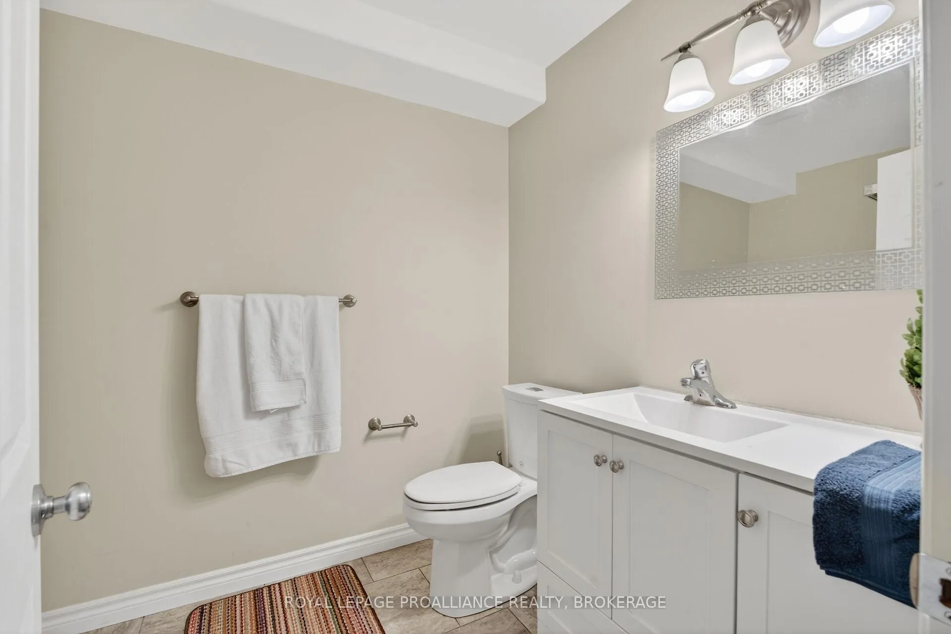 Photo 36 of 18 McKeown Crescent, Loyalist, Amherstview — HOMEH