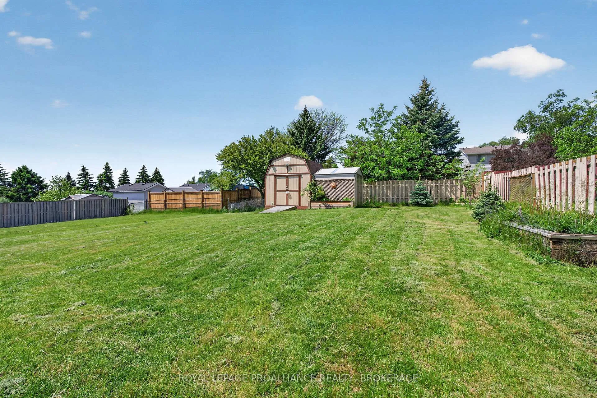 Photo 38 of 18 McKeown Crescent, Loyalist, Amherstview — HOMEH