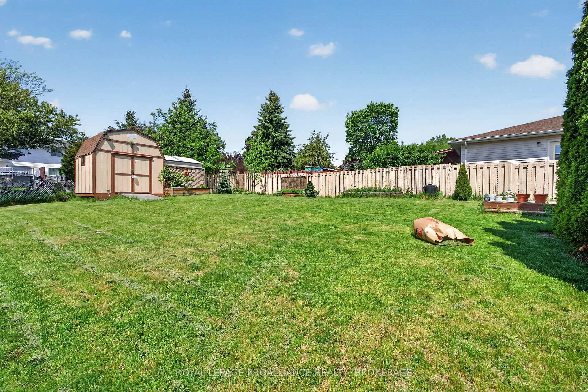 Photo 39 of 18 McKeown Crescent, Loyalist, Amherstview — HOMEH