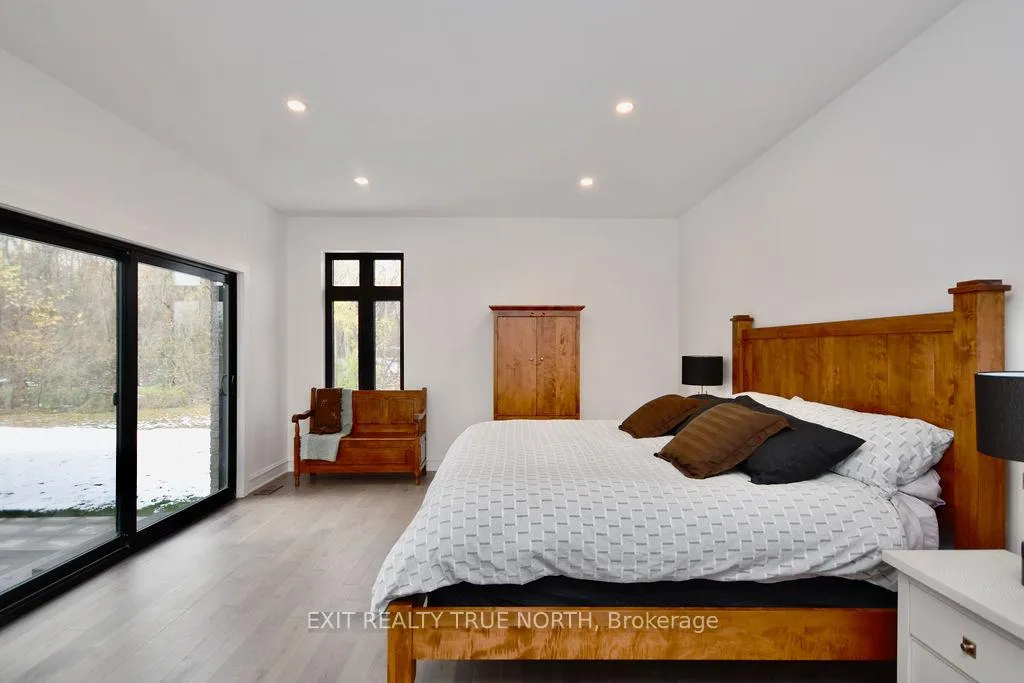 Photo 23 of 57 Glenhuron Drive, Springwater, Midhurst — HOMEH