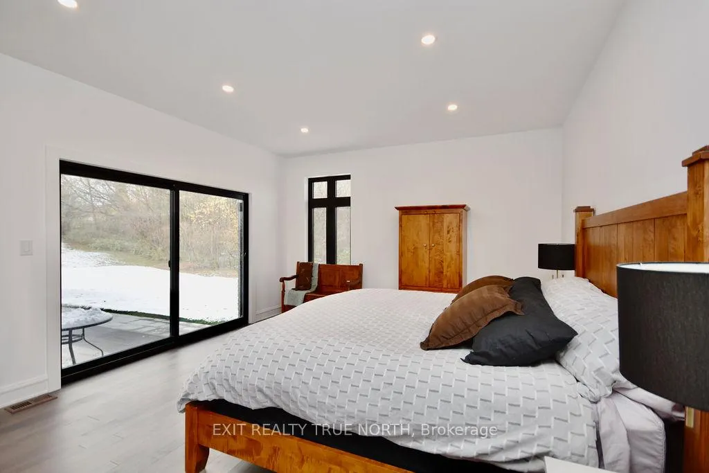Photo 24 of 57 Glenhuron Drive, Springwater, Midhurst — HOMEH