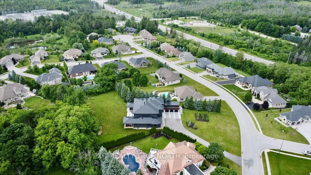 Photo 46 of 57 Glenhuron Drive, Springwater, Midhurst — HOMEH