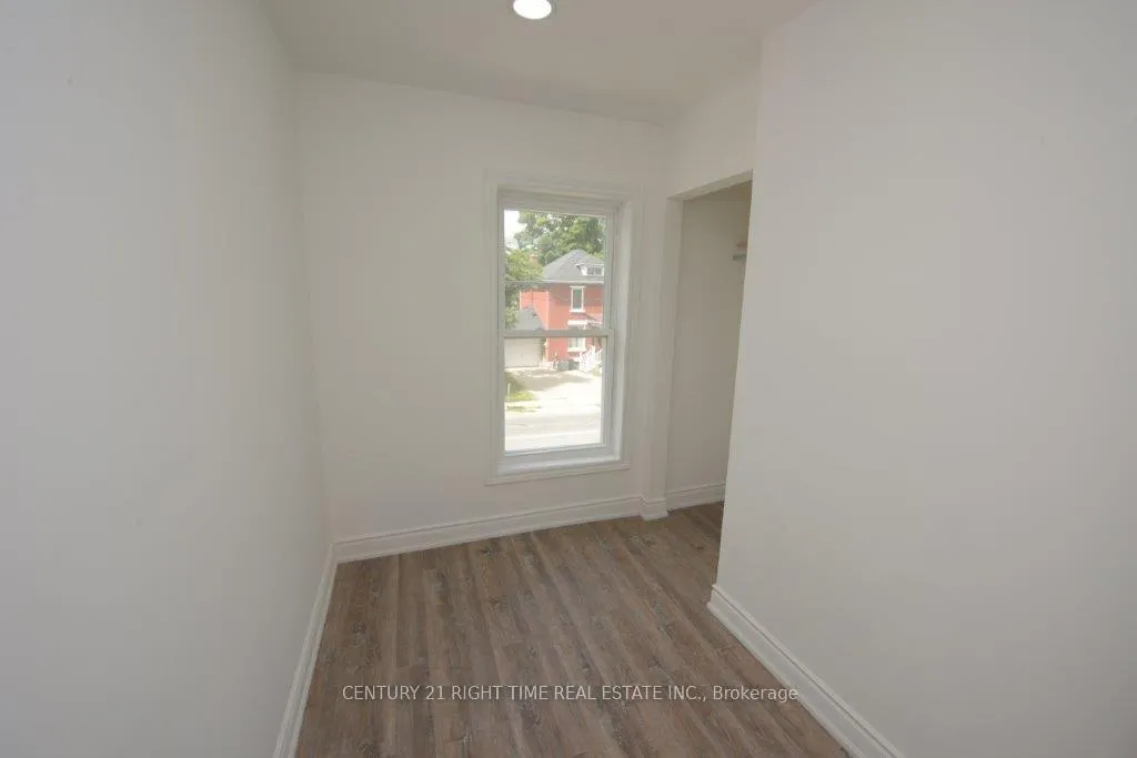 Photo 11 of 79-71 Cedar Street N, Cambridge, Southwood - Kinbridge — HOMEH