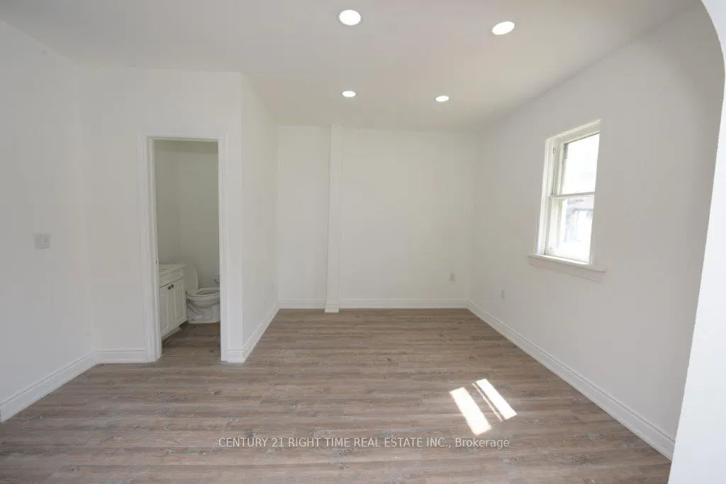 Photo 23 of 79-71 Cedar Street N, Cambridge, Southwood - Kinbridge — HOMEH