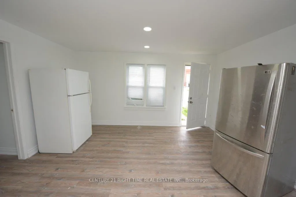 Photo 29 of 79-71 Cedar Street N, Cambridge, Southwood - Kinbridge — HOMEH