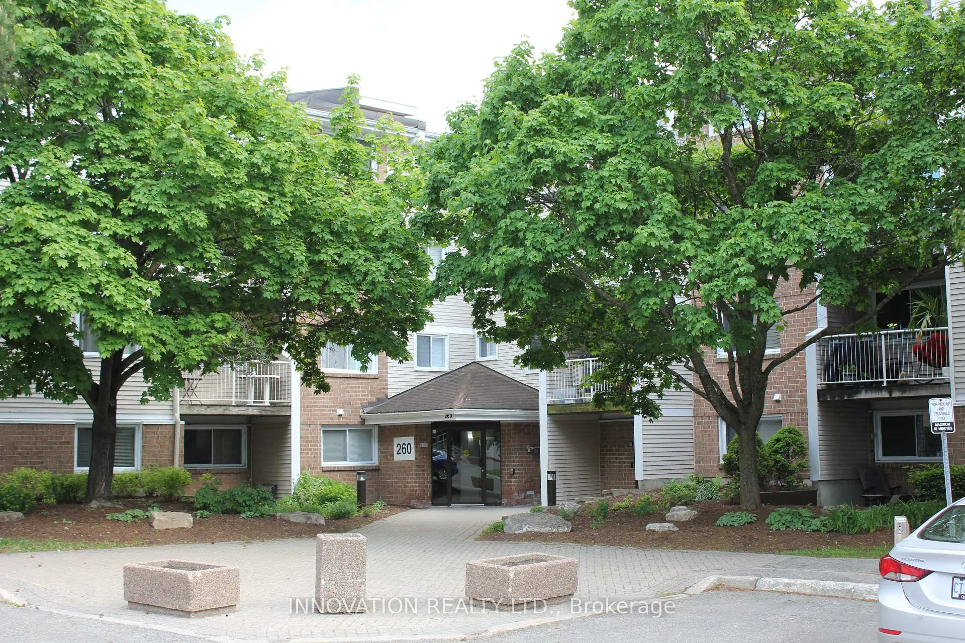 Photo 1 of Unit 203, 260 Brittany Drive, Ottawa, Viscount Alexander Park — HOMEH