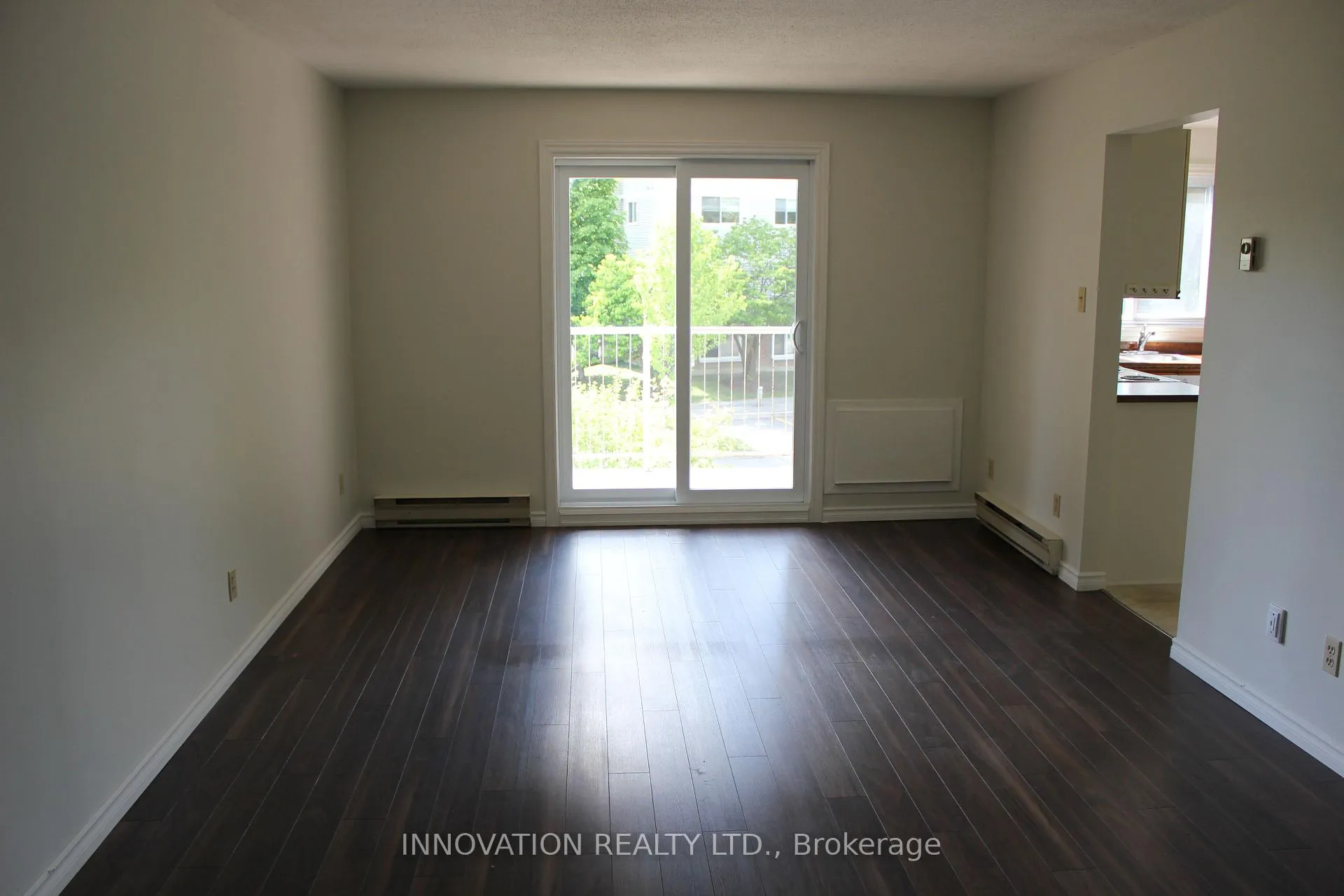 Photo 7 of Unit 203, 260 Brittany Drive, Ottawa, Viscount Alexander Park — HOMEH