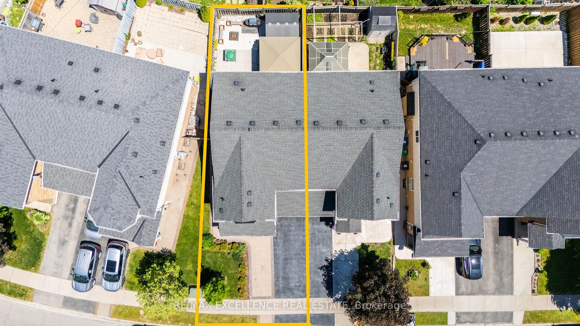 Photo 2 of 9 Virtues Avenue, Brampton, Fletcher's Meadow — HOMEH