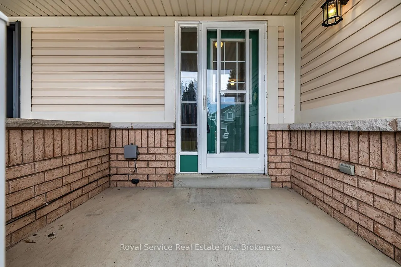 Photo 2 of 169 Scottsdale Drive, Clarington, Bowmanville — HOMEH