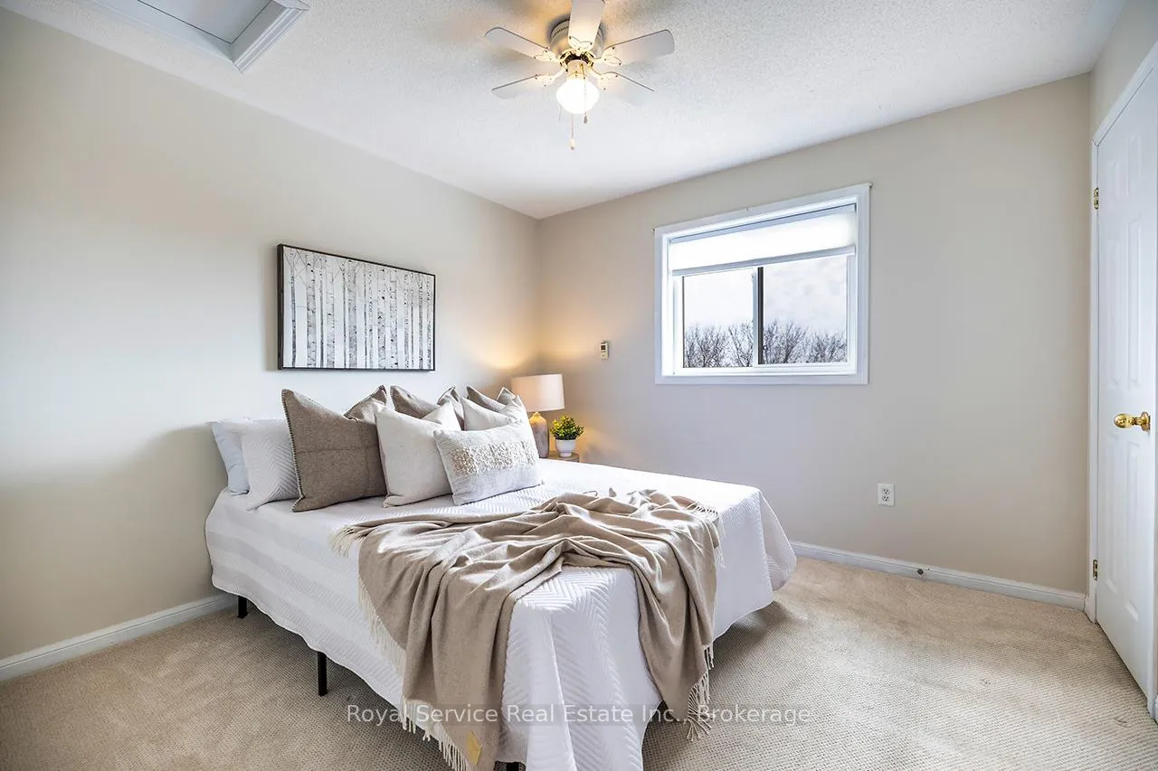 Photo 19 of 169 Scottsdale Drive, Clarington, Bowmanville — HOMEH