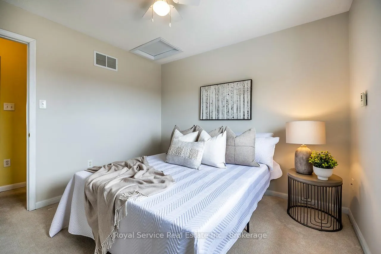Photo 20 of 169 Scottsdale Drive, Clarington, Bowmanville — HOMEH