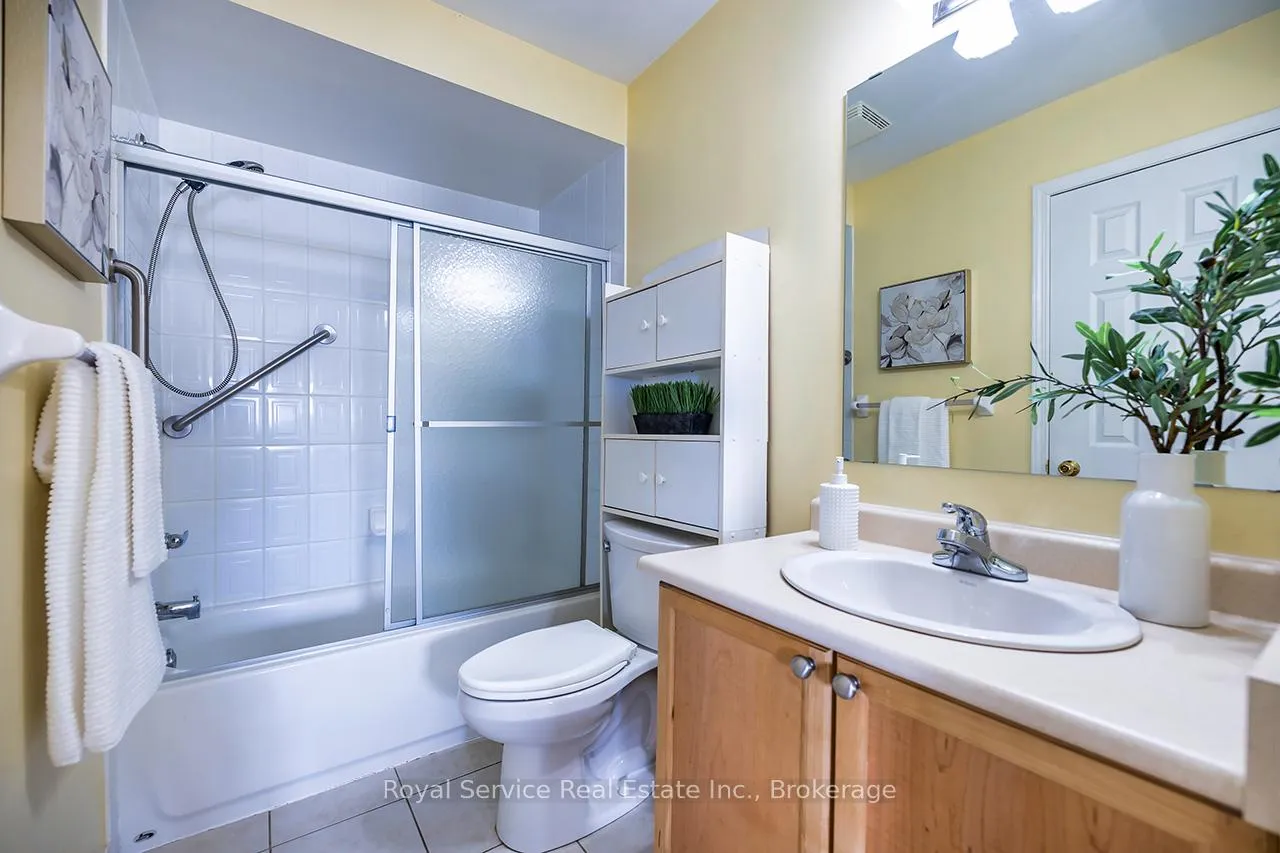 Photo 21 of 169 Scottsdale Drive, Clarington, Bowmanville — HOMEH