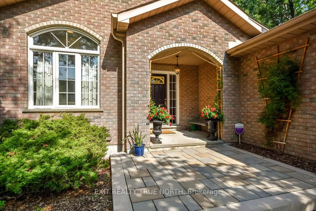 Photo 4 of 28 Nicholson Crescent, Springwater, Snow Valley — HOMEH