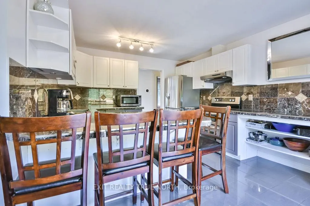 Photo 11 of 28 Nicholson Crescent, Springwater, Snow Valley — HOMEH