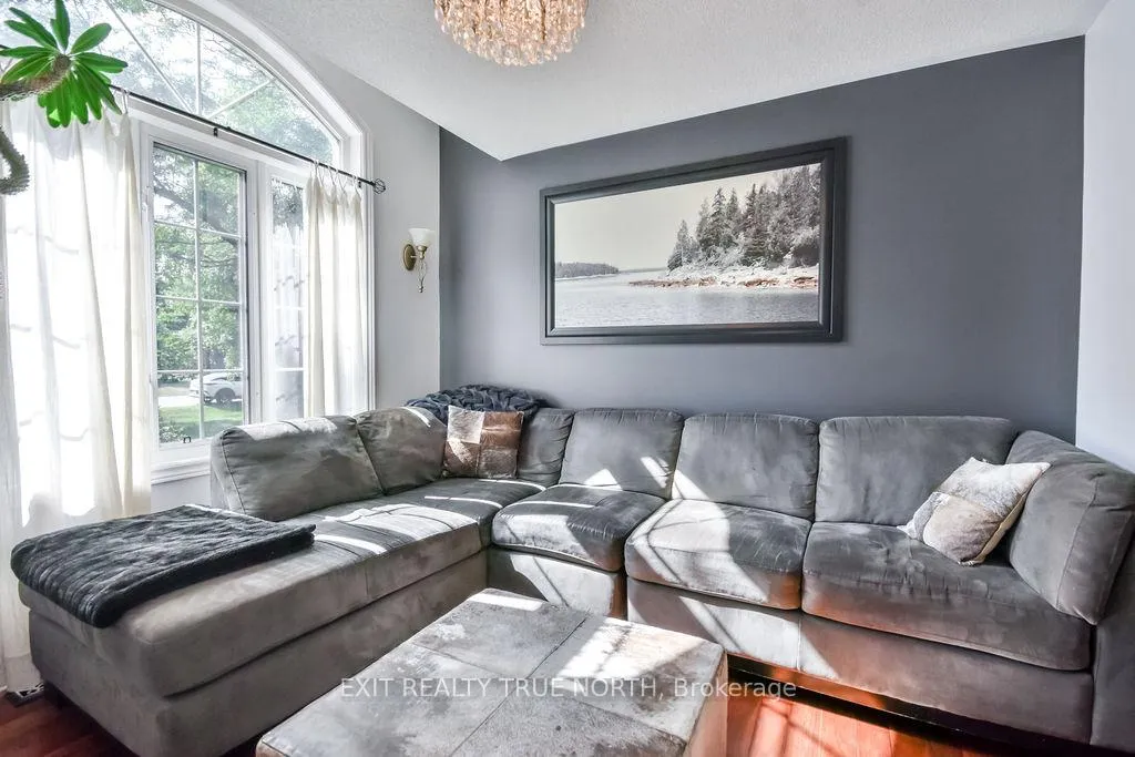 Photo 16 of 28 Nicholson Crescent, Springwater, Snow Valley — HOMEH