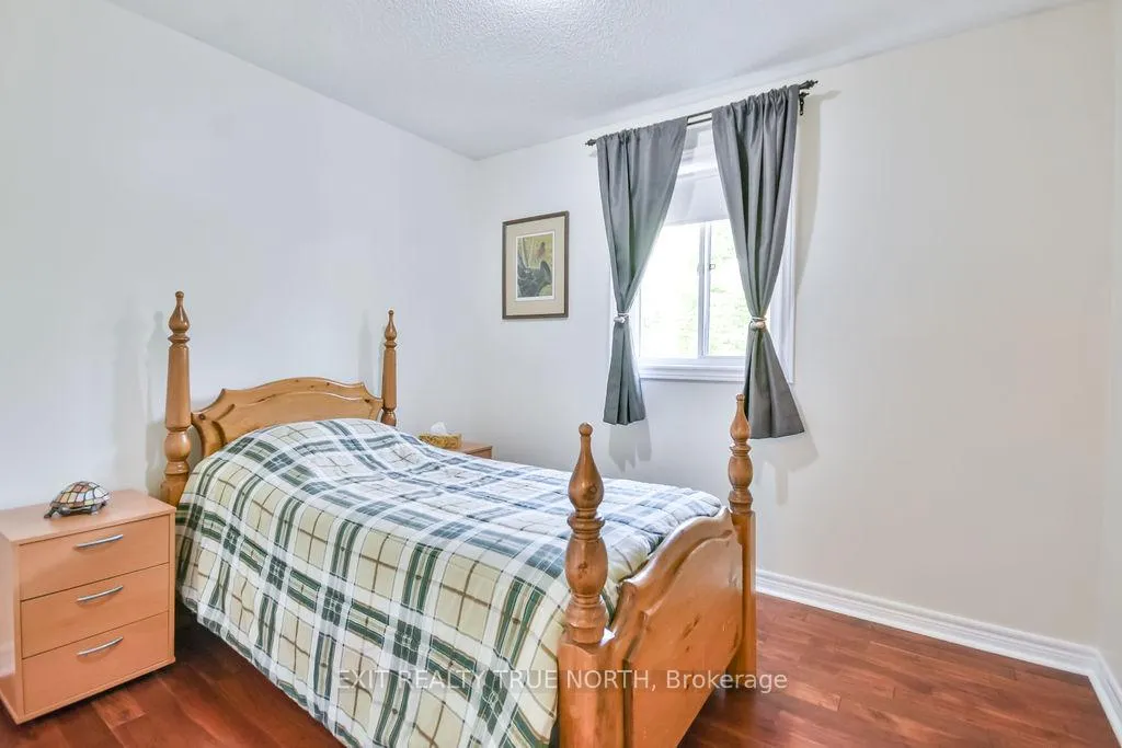 Photo 23 of 28 Nicholson Crescent, Springwater, Snow Valley — HOMEH