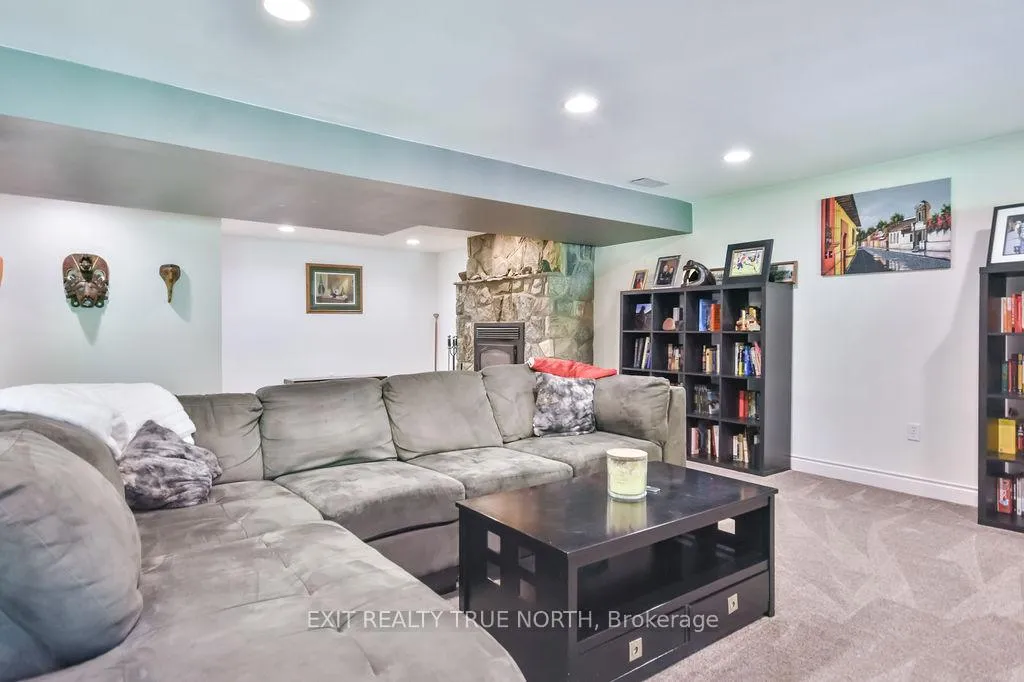 Photo 35 of 28 Nicholson Crescent, Springwater, Snow Valley — HOMEH