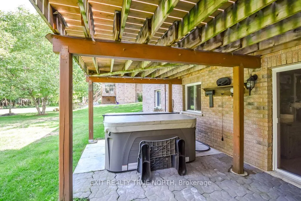 Photo 40 of 28 Nicholson Crescent, Springwater, Snow Valley — HOMEH