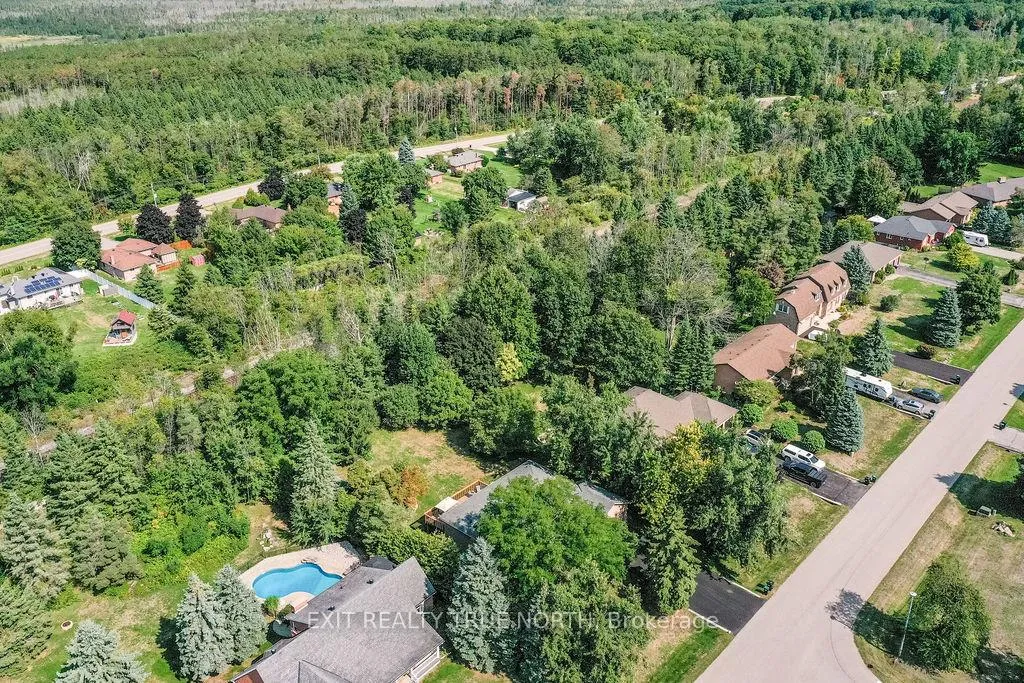 Photo 49 of 28 Nicholson Crescent, Springwater, Snow Valley — HOMEH
