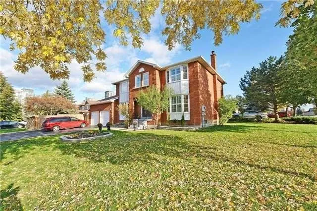 Front of 510 Greenpark Crescent