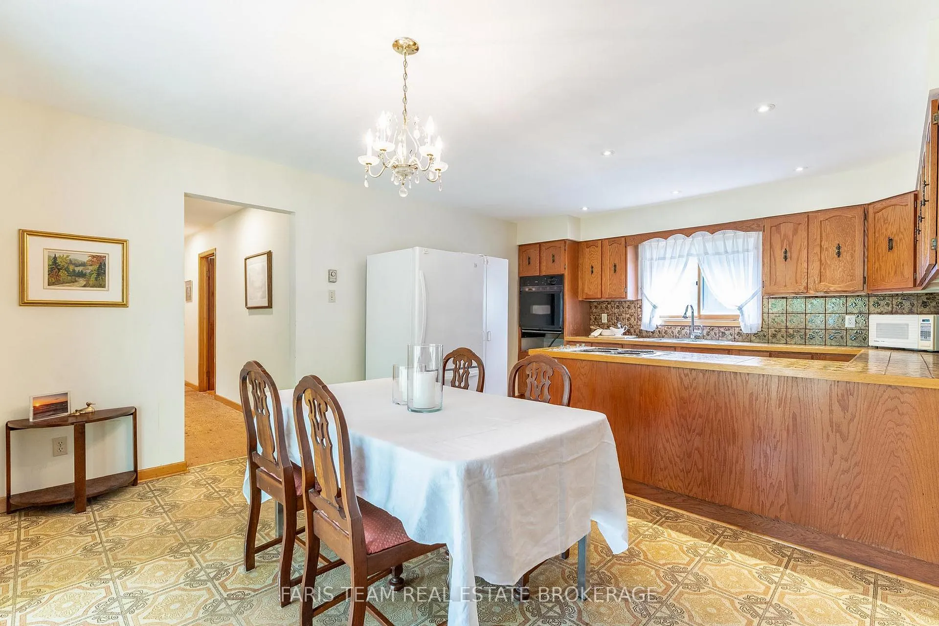 Photo 10 of 29 Lorrie Crescent, Tiny, Rural Tiny — HOMEH