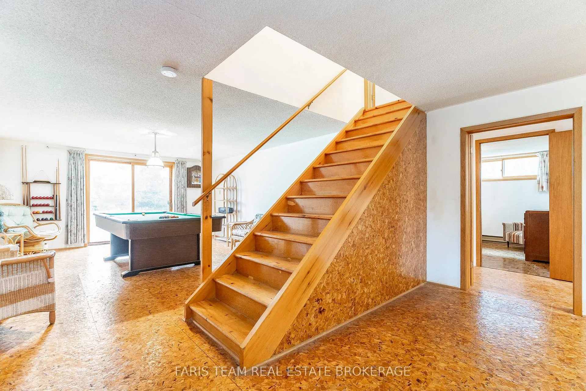 Photo 23 of 29 Lorrie Crescent, Tiny, Rural Tiny — HOMEH