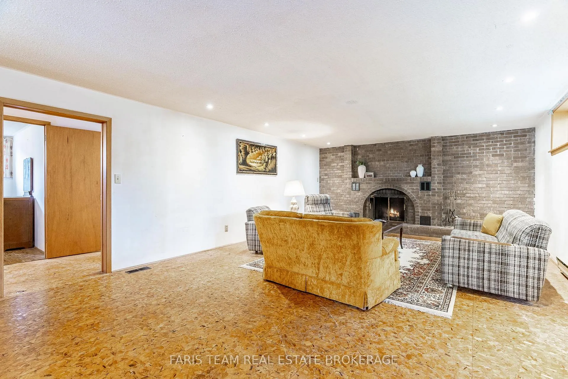 Photo 28 of 29 Lorrie Crescent, Tiny, Rural Tiny — HOMEH