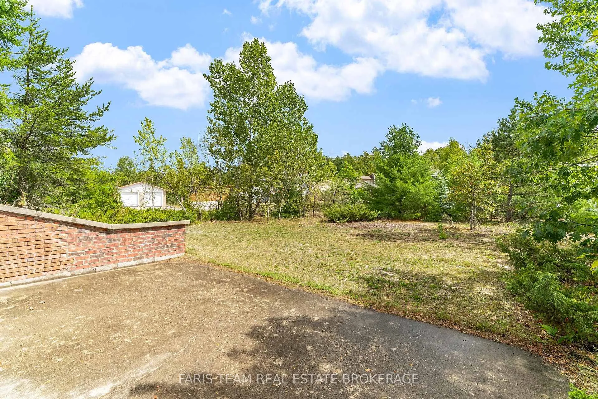 Photo 36 of 29 Lorrie Crescent, Tiny, Rural Tiny — HOMEH