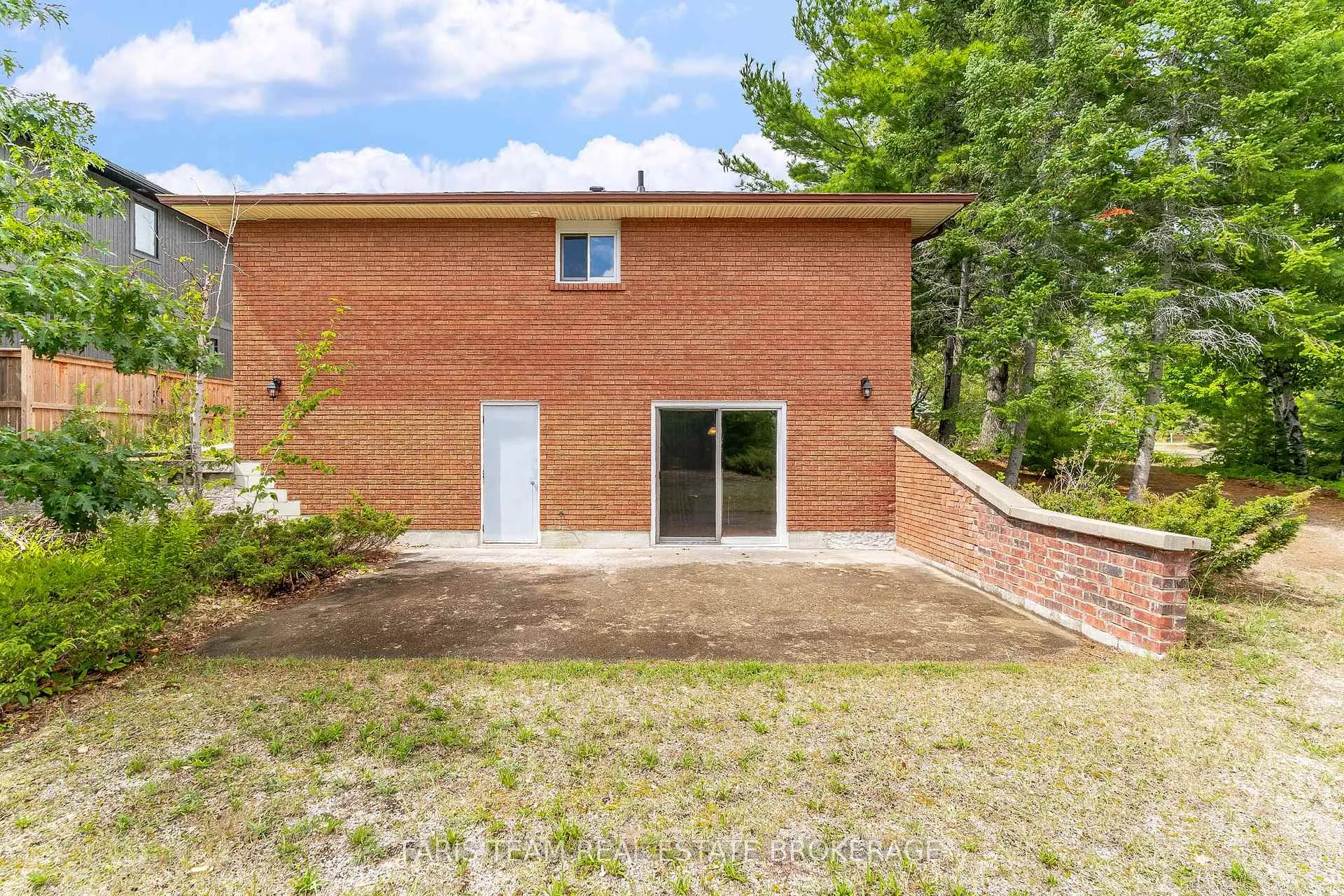 Photo 37 of 29 Lorrie Crescent, Tiny, Rural Tiny — HOMEH