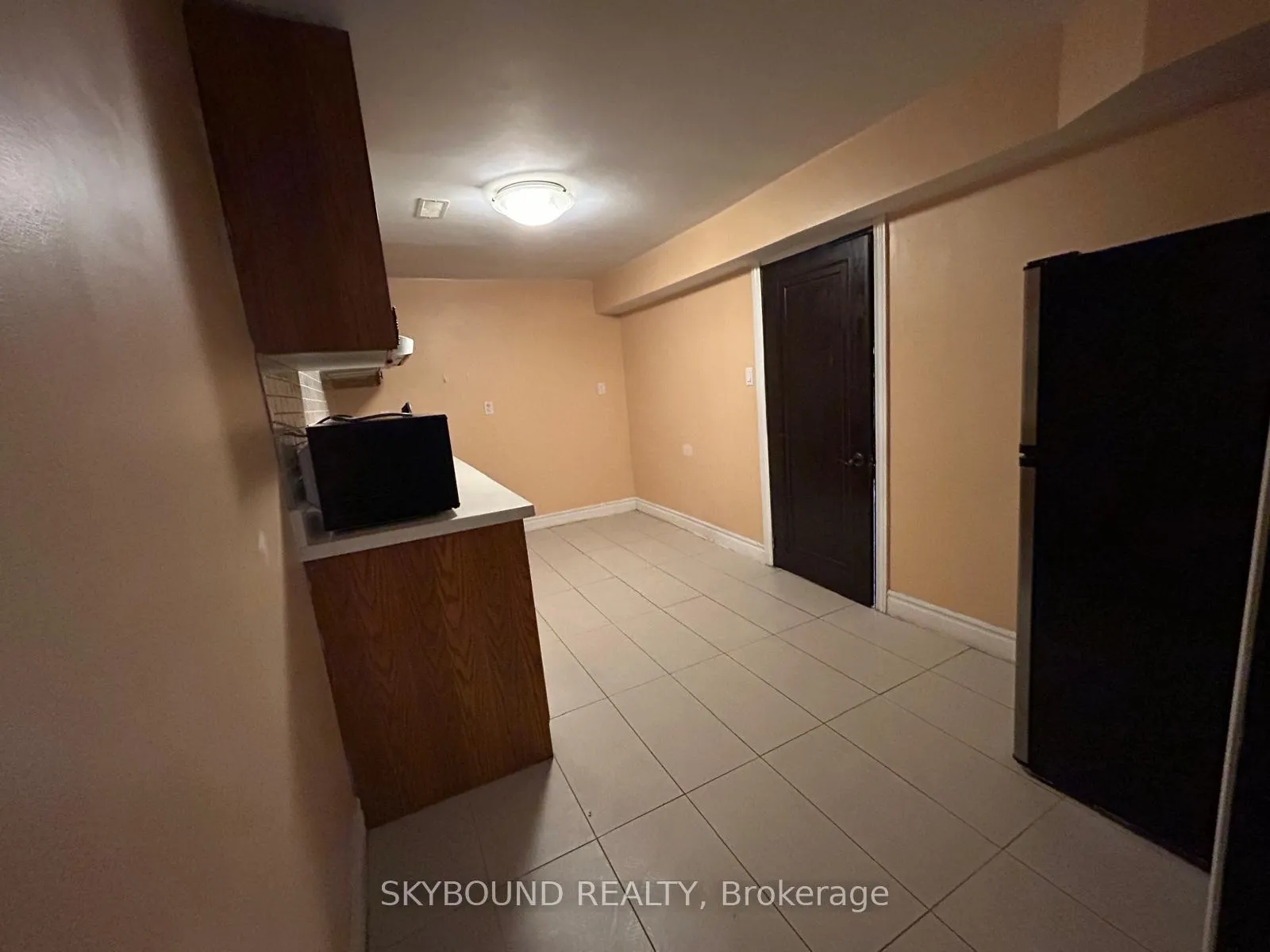 Photo 5 of Unit Basement, 354 St Johns Road, Toronto, Runnymede-Bloor West Village — HOMEH