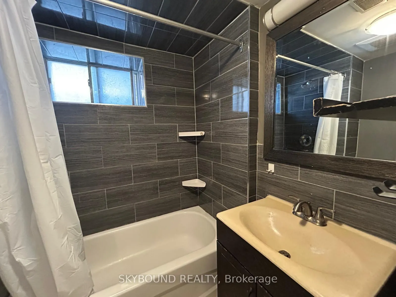Photo 14 of Unit Basement, 354 St Johns Road, Toronto, Runnymede-Bloor West Village — HOMEH