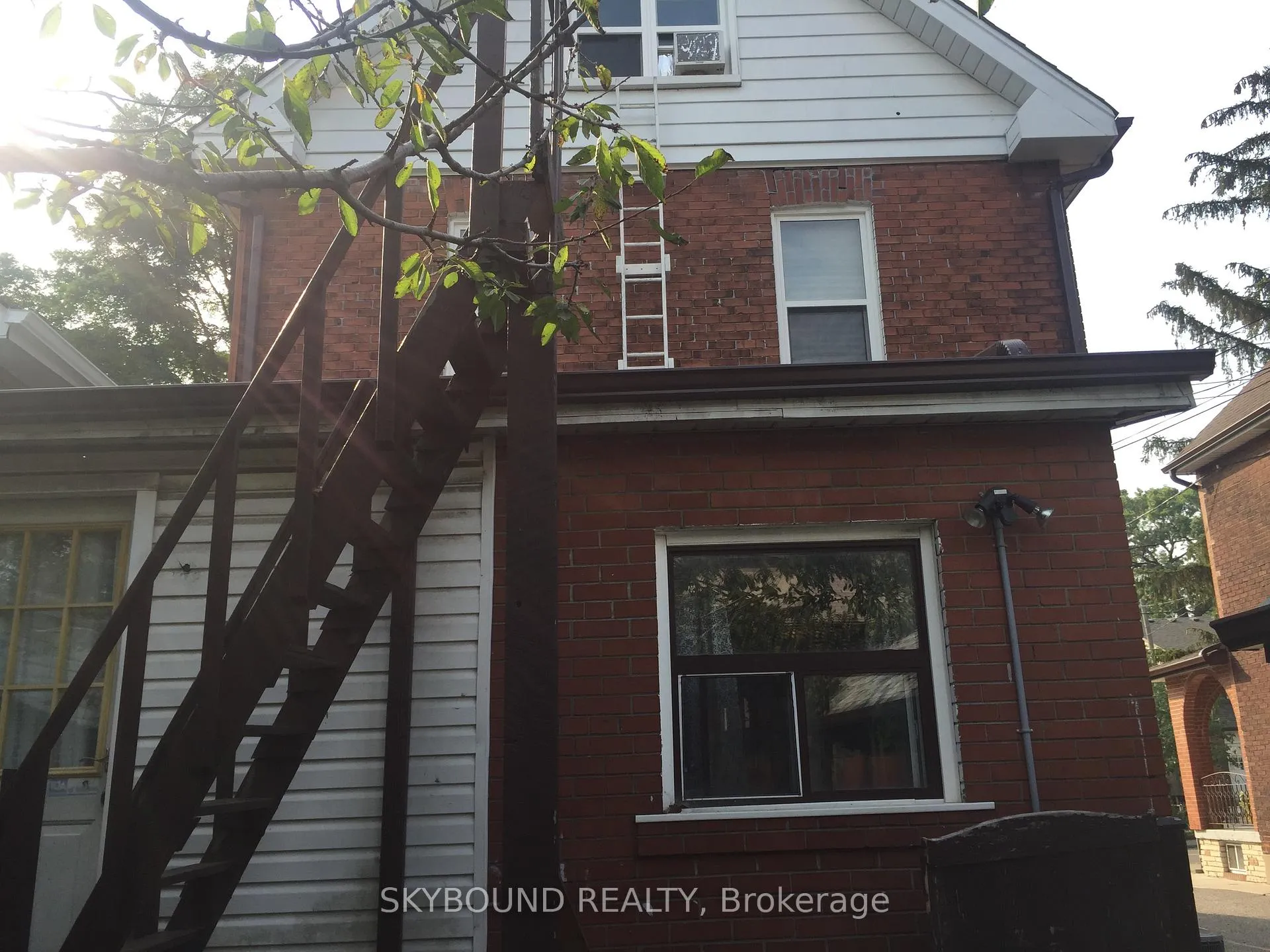 Photo 18 of Unit Basement, 354 St Johns Road, Toronto, Runnymede-Bloor West Village — HOMEH