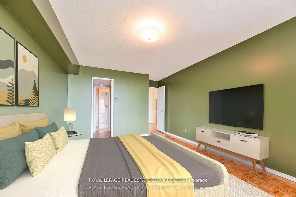 Photo 7 of Unit PH 8, 284 Mill Road, Etobicoke, Markland Wood — HOMEH