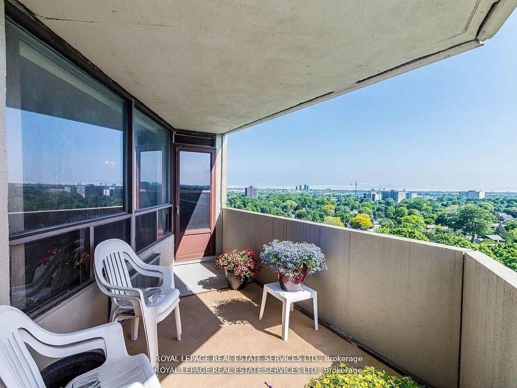 Photo 15 of Unit PH 8, 284 Mill Road, Etobicoke, Markland Wood — HOMEH
