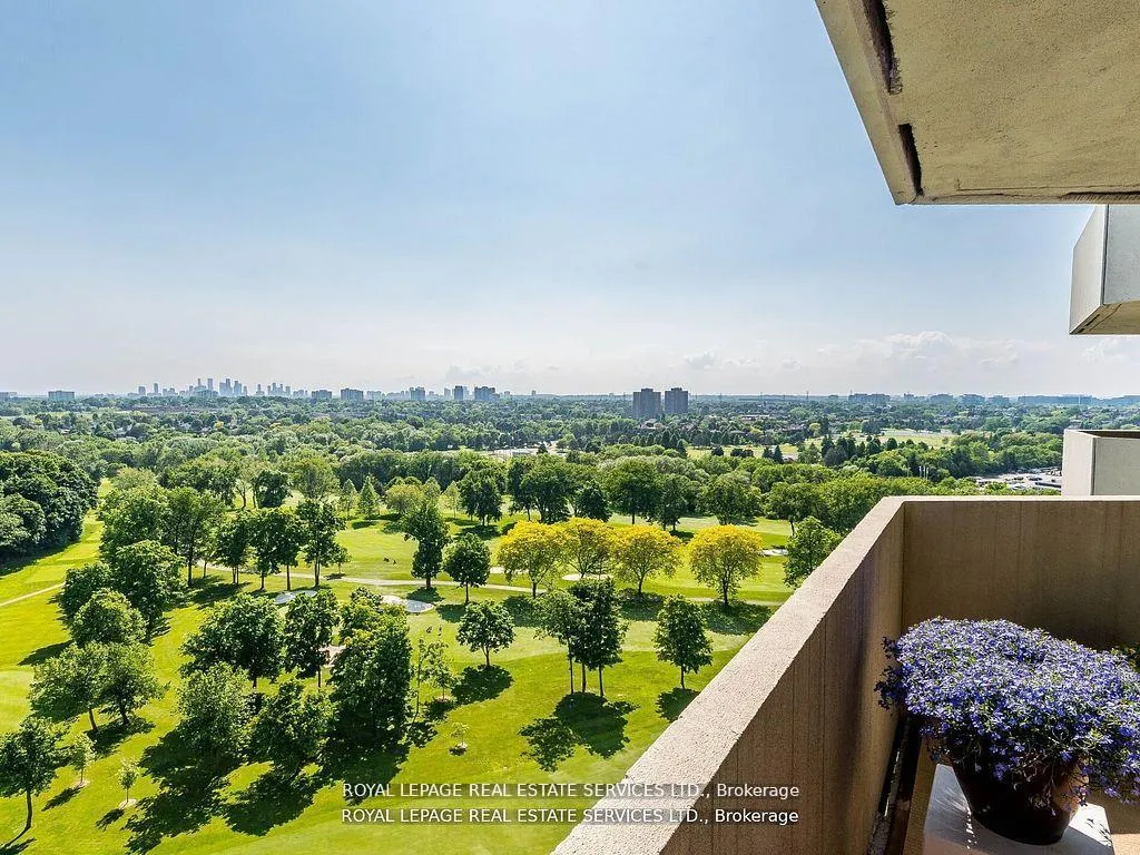 Photo 17 of Unit PH 8, 284 Mill Road, Etobicoke, Markland Wood — HOMEH