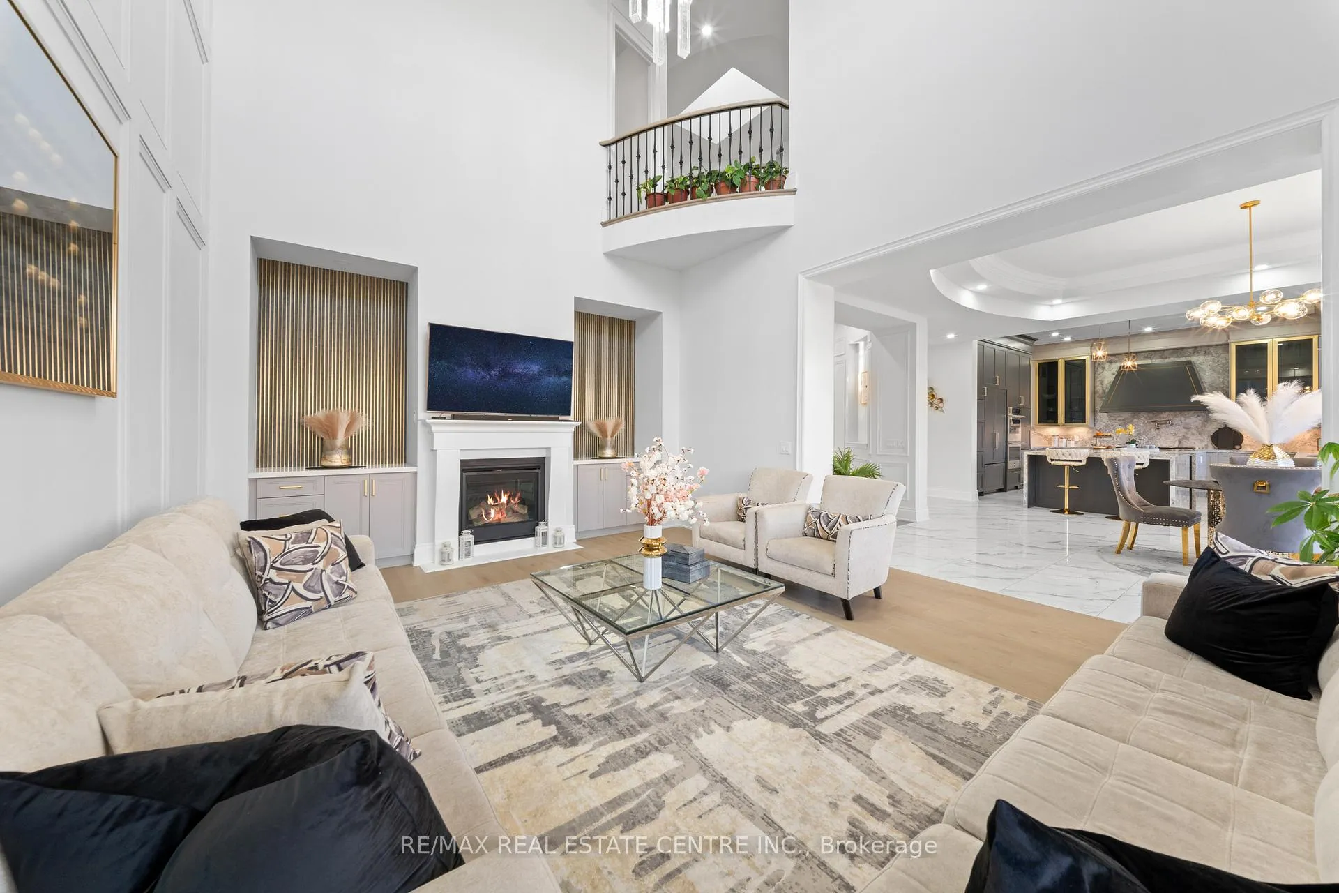 Photo 17 of 67 Rolling Green Court, Vaughan, Kleinburg — HOMEH