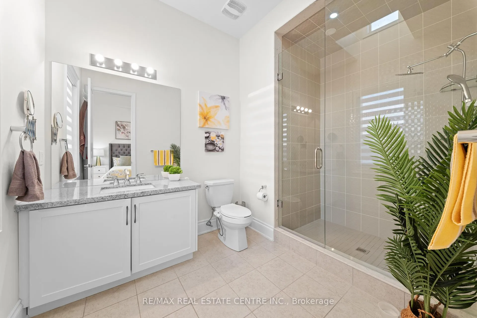 Photo 33 of 67 Rolling Green Court, Vaughan, Kleinburg — HOMEH