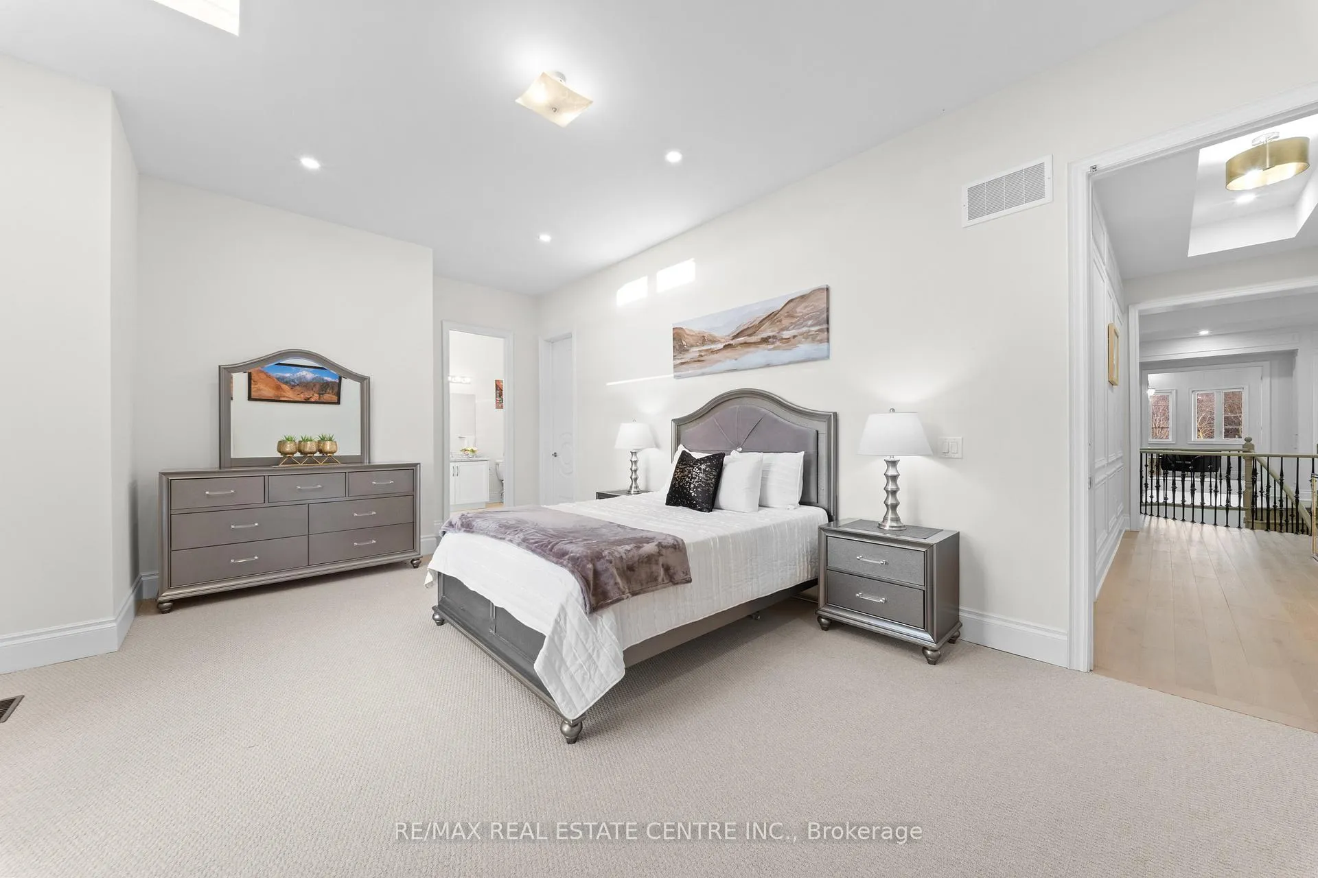 Photo 34 of 67 Rolling Green Court, Vaughan, Kleinburg — HOMEH