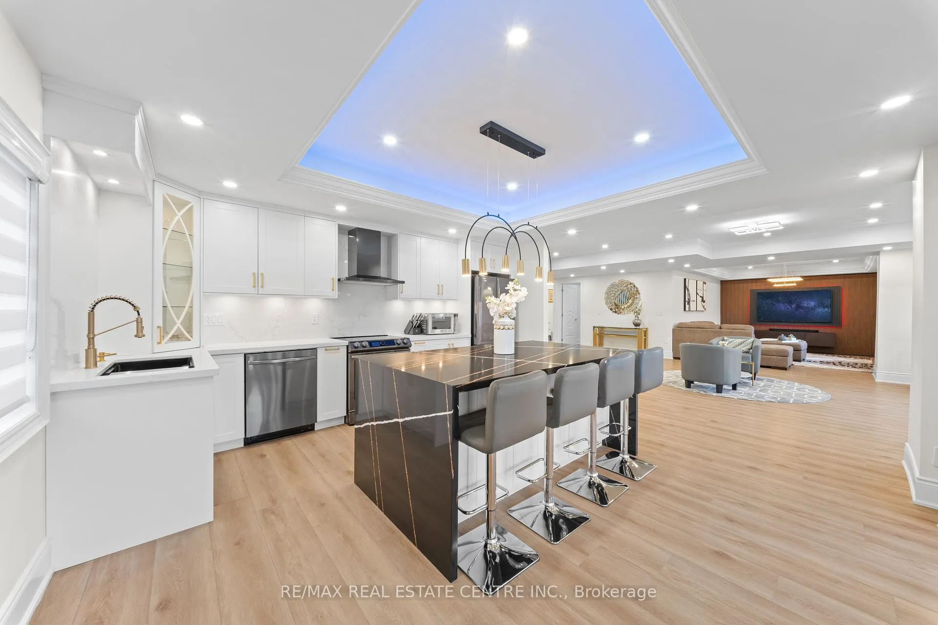 Photo 38 of 67 Rolling Green Court, Vaughan, Kleinburg — HOMEH