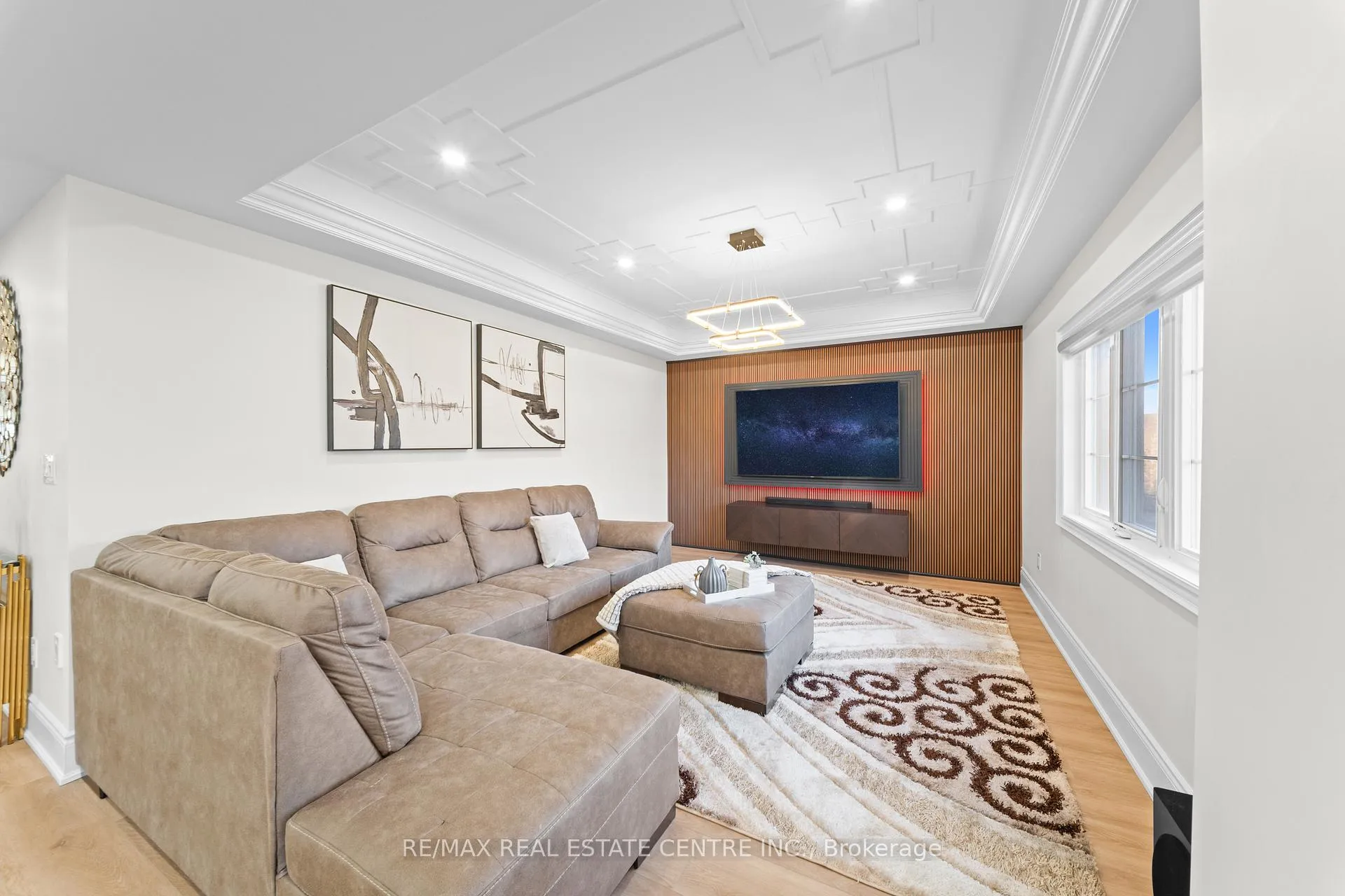 Photo 39 of 67 Rolling Green Court, Vaughan, Kleinburg — HOMEH