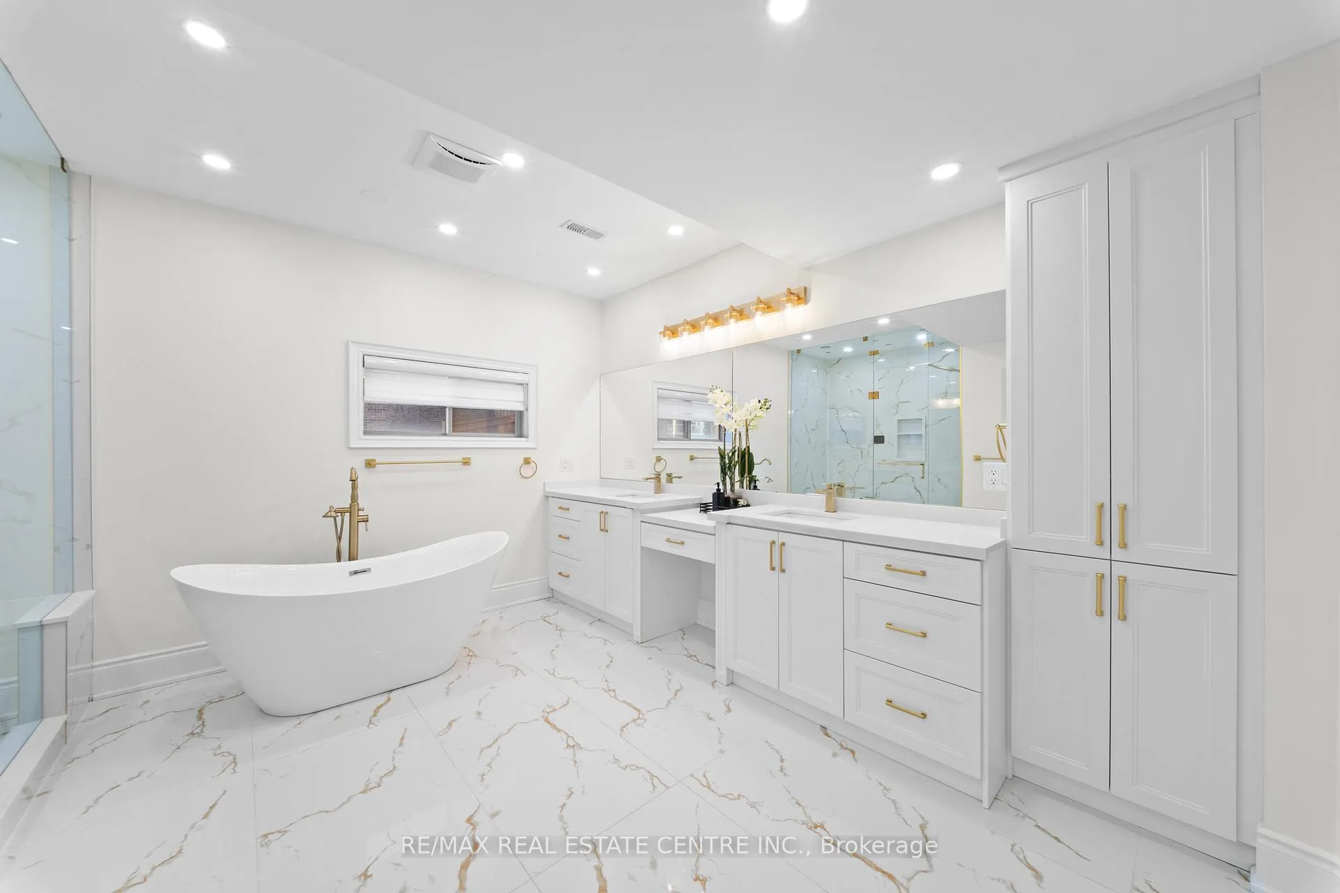 Photo 41 of 67 Rolling Green Court, Vaughan, Kleinburg — HOMEH