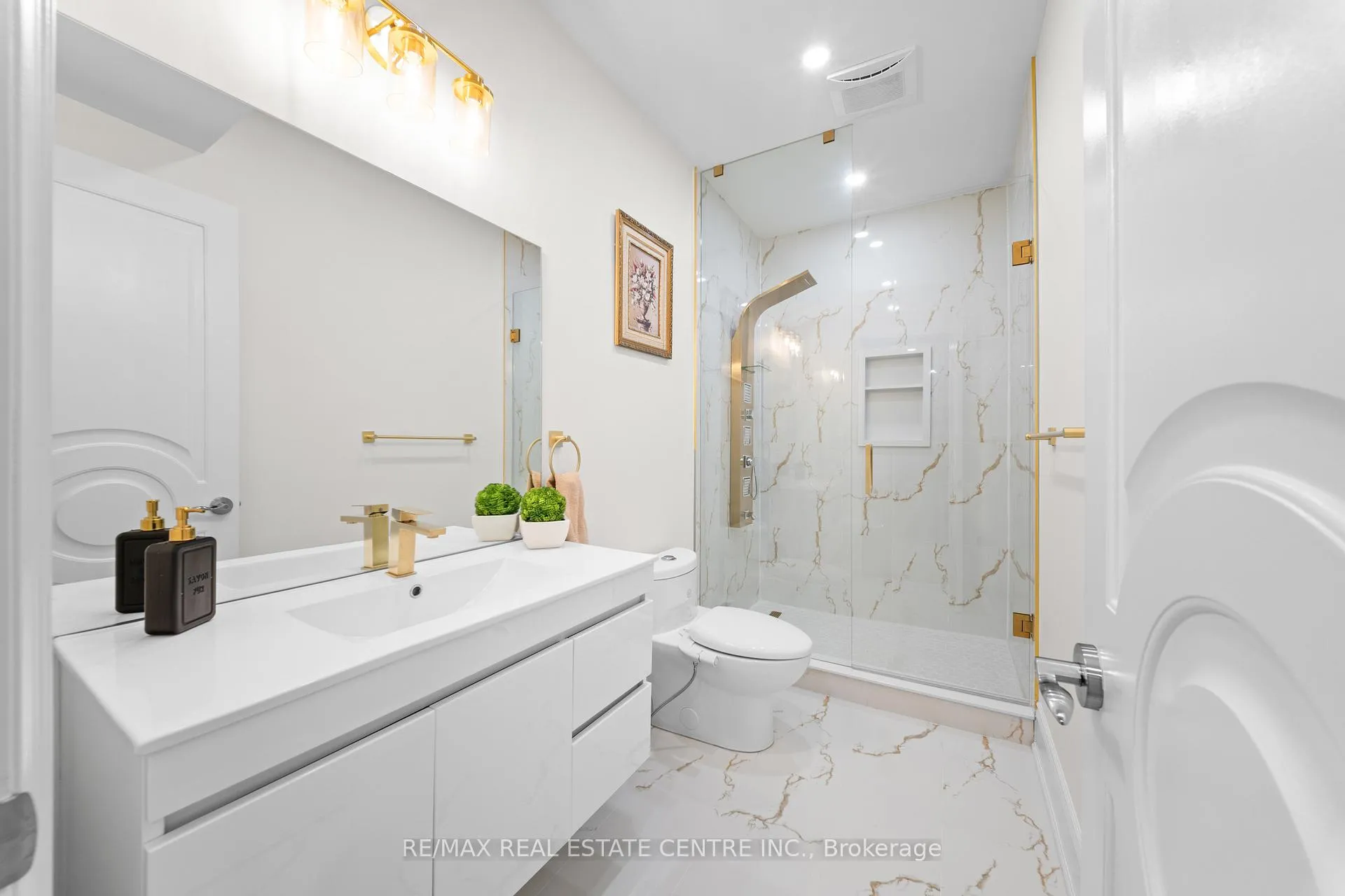 Photo 44 of 67 Rolling Green Court, Vaughan, Kleinburg — HOMEH