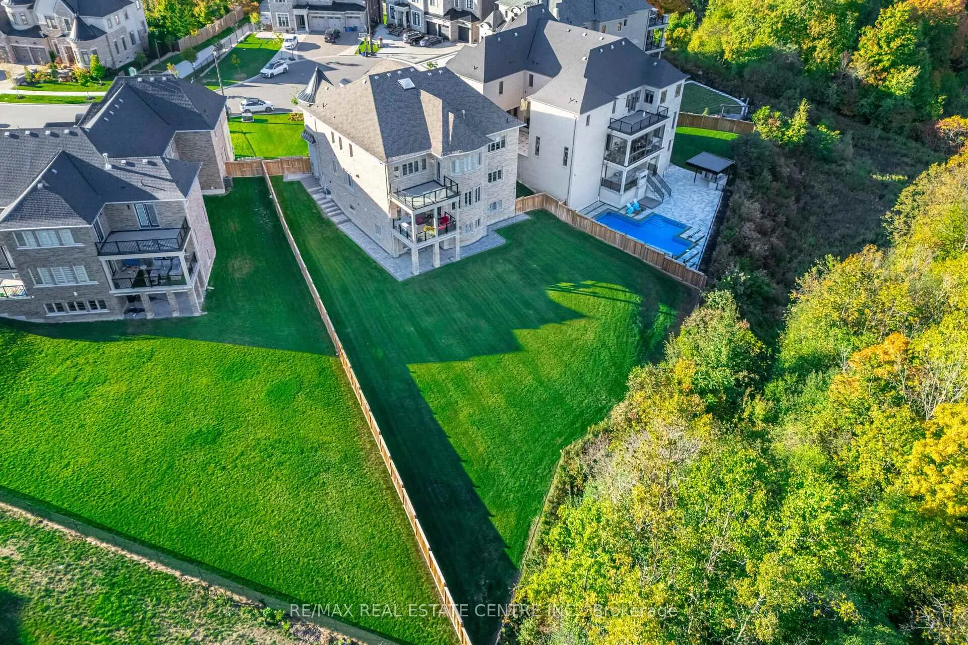 Photo 46 of 67 Rolling Green Court, Vaughan, Kleinburg — HOMEH